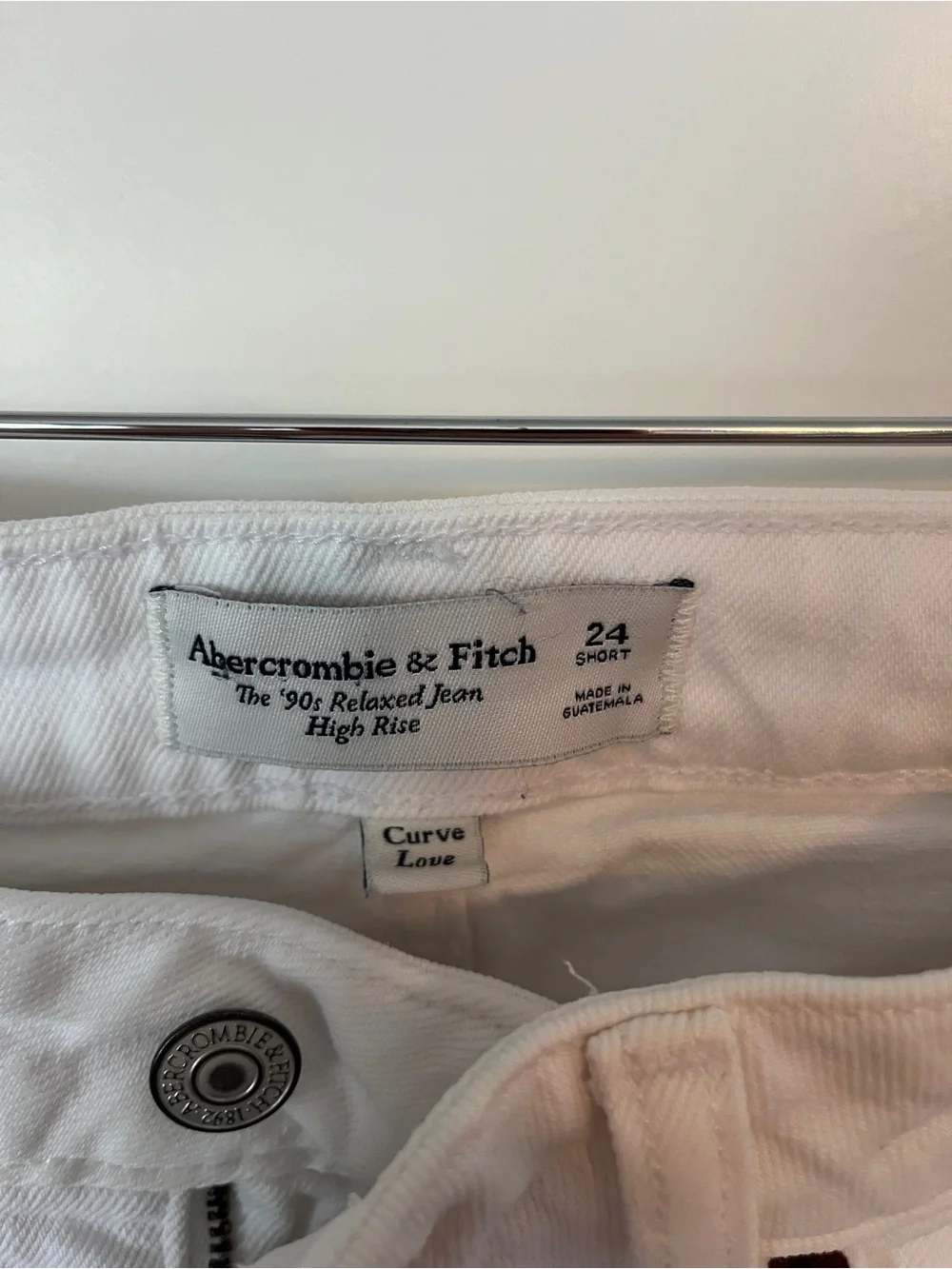 Abercrombie & Fitch White High-Rise Relaxed Jeans